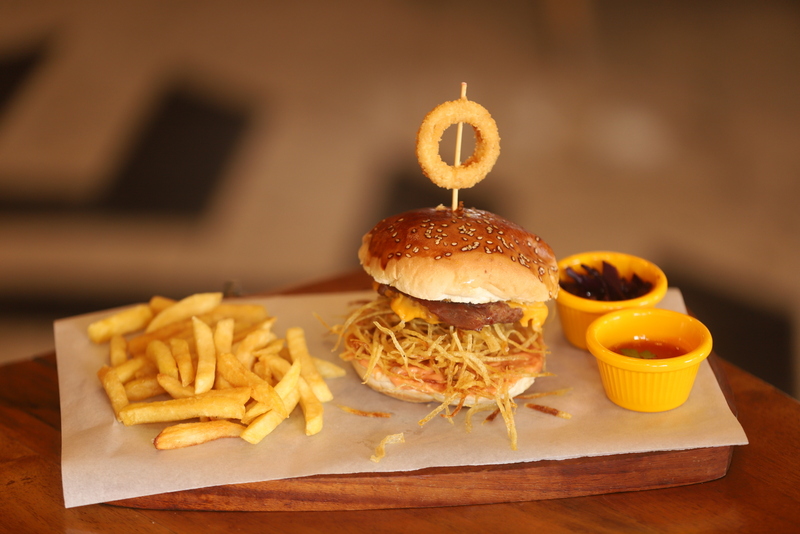 SMOKEY BURGER